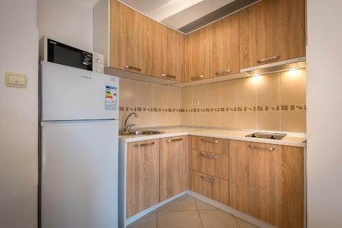 Summer Apartments In Petrovac