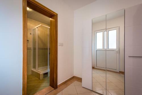 Summer Apartments In Petrovac