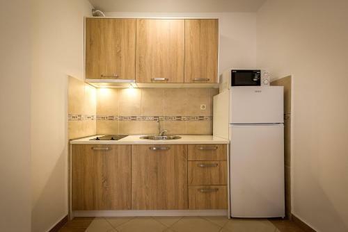 Summer Apartments In Petrovac