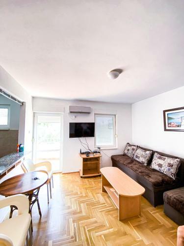 Julija Apartment