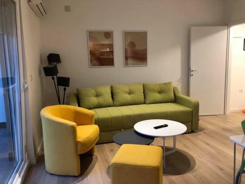 Apartment N & N