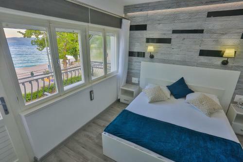 Hostal Guesthouse On The Beach