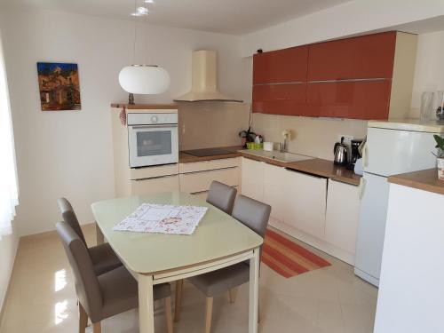 Apartments Dvor