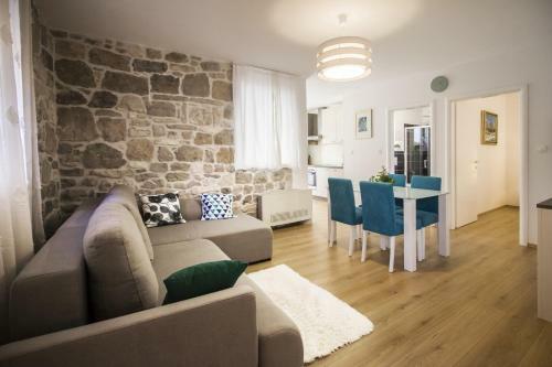 Apartments Dvor