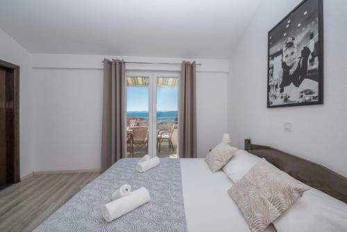 Bilin San Apartments