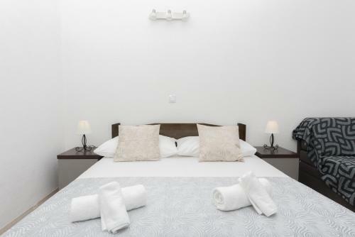 Bilin San Apartments