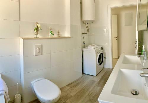 Hostal Diamant Apartments