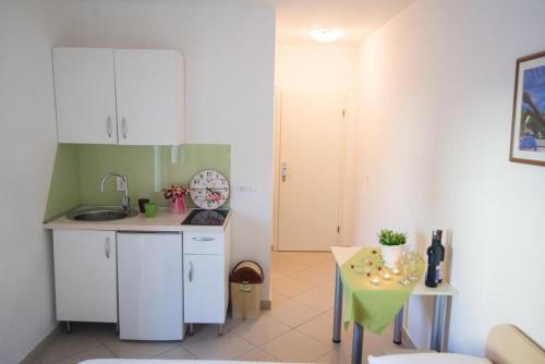 Apartments With Wifi Baska Voda, Makarska - 17683