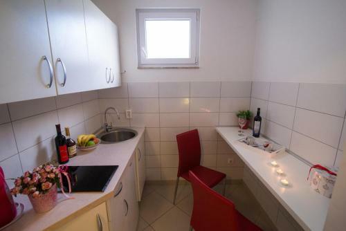 Apartments With Wifi Baska Voda, Makarska - 17683