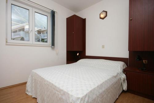 Apartments With A Parking Space Baska Voda, Makarska - 17331