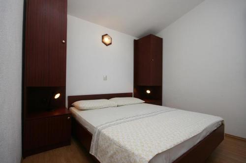 Apartments With A Parking Space Baska Voda, Makarska - 17331