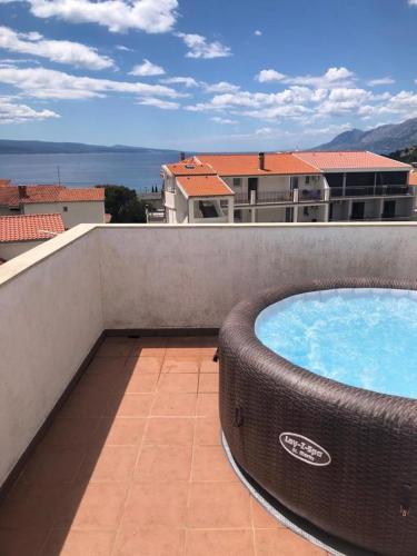 Apartments With A Parking Space Baska Voda, Makarska - 17331