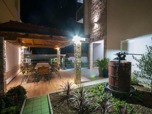 Luxury Seafront Morska Villa With Pool, Jacuzzi, Sauna Direct At The Beach