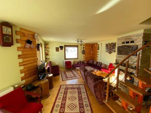 Villa 80 Kodra E Diellit