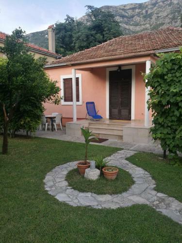 Apartamento Holiday Home Neimarevic