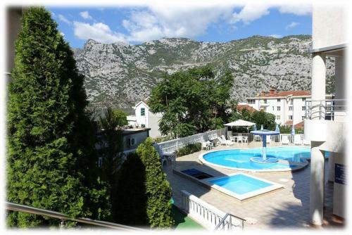 Roman Gardens Deluxe Apartments