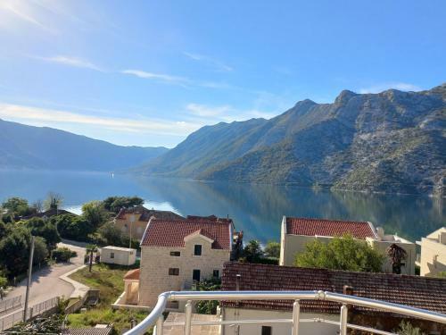 Apartment Sea View Roman Gardens