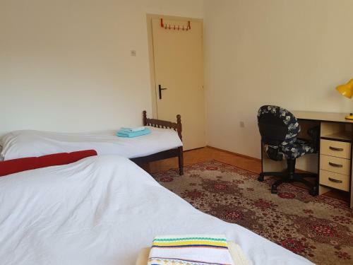 Lovely Central Apartment With Free Parking!