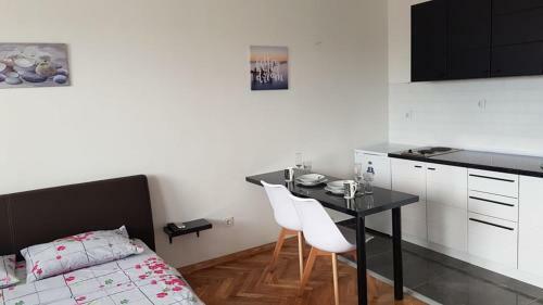 Central View Apartment