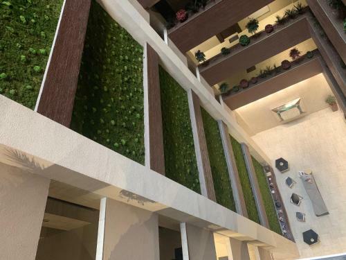 High End Apartments In Diamond Garden Building