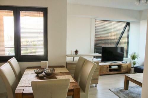 High End Apartments In Diamond Garden Building