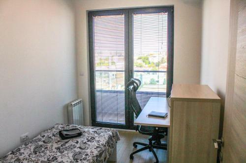 High End Apartments In Diamond Garden Building