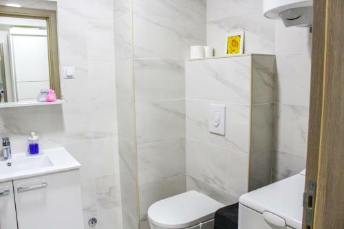 High End Apartments In Diamond Garden Building
