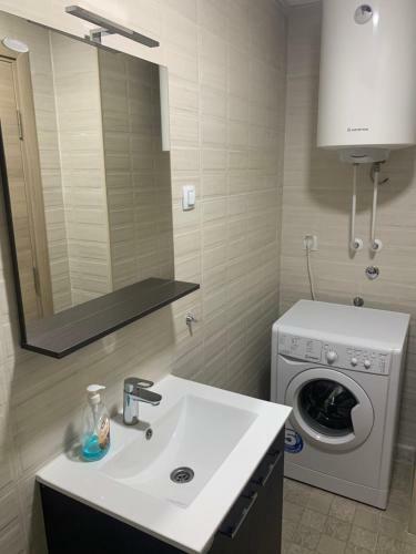 High End Apartments In Diamond Garden Building