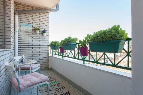 Violet Apartment