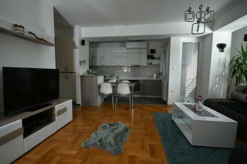 New, Modern & Luxury Apartment In The City