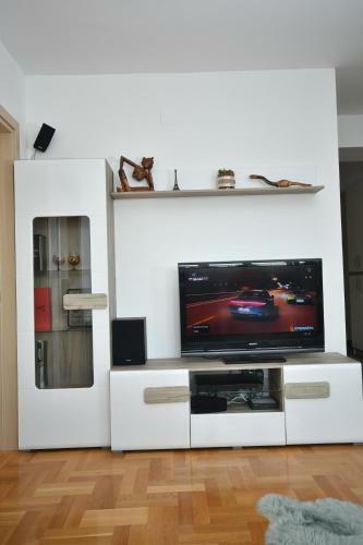 New, Modern & Luxury Apartment In The City