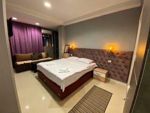 Hotel Fama