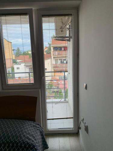 Bright Modern Apartment - 5 Min From Center 2