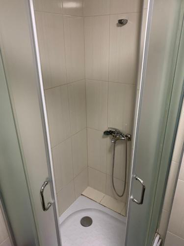 Bright Modern Apartment - 5 Min From Center 2