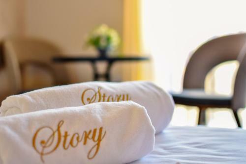 Hotel Story