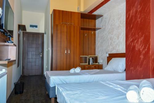 Hotel Story