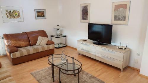 Exclusive Two Bedroom Apartment Marvel