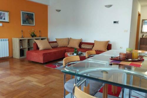 Marvelous One Bedroom Park Apartment Van Gogh
