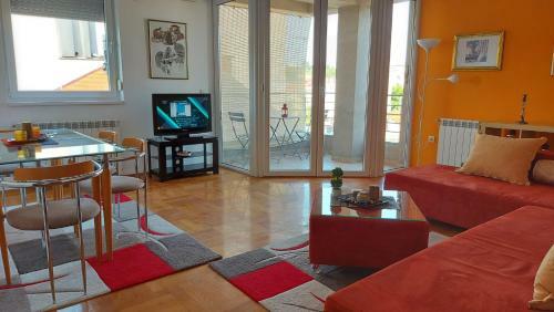 Marvelous One Bedroom Park Apartment Van Gogh