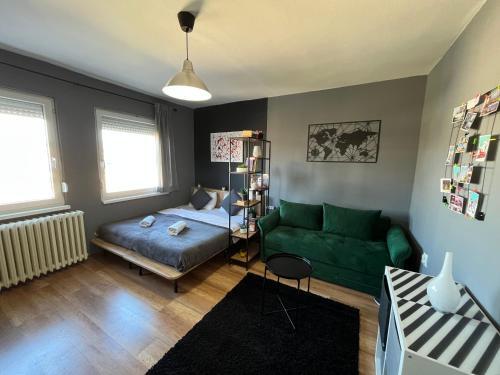 Mickitos Studio Apartment Downtown