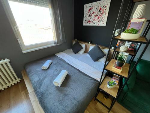 Mickitos Studio Apartment Downtown