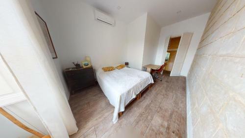 Cosy Double Bedroom In St Julians