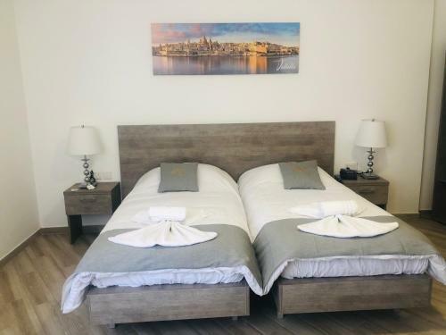Hostal Napoli Suites