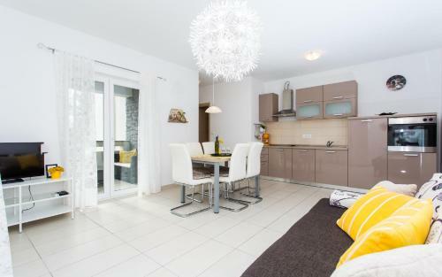 Apartments Matea I