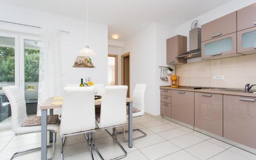 Apartments Matea I