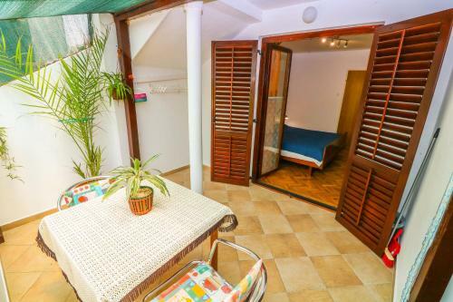Hostal Studio Apartments & Room Gilda