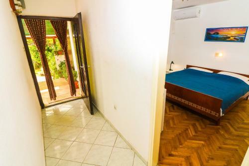Hostal Studio Apartments & Room Gilda