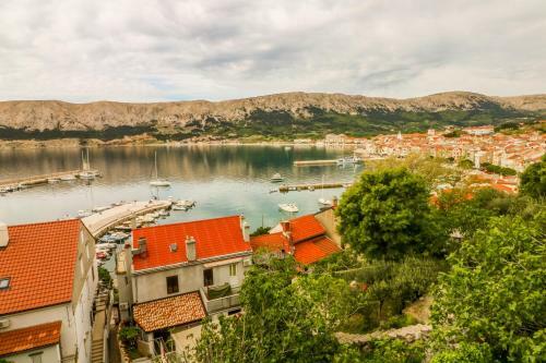 Apartments Nasic With Beautiful Sea View