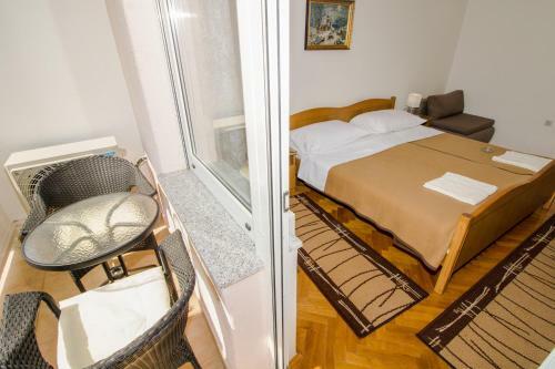 Hostal Rooms & Apartment Albina