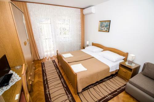 Hostal Rooms & Apartment Albina